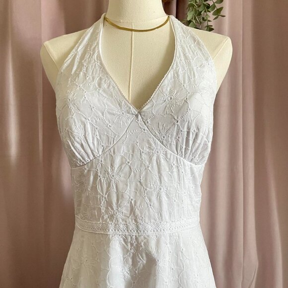 Vintage Laura White Lace Halter Backless Dress - Picture 5 of 6